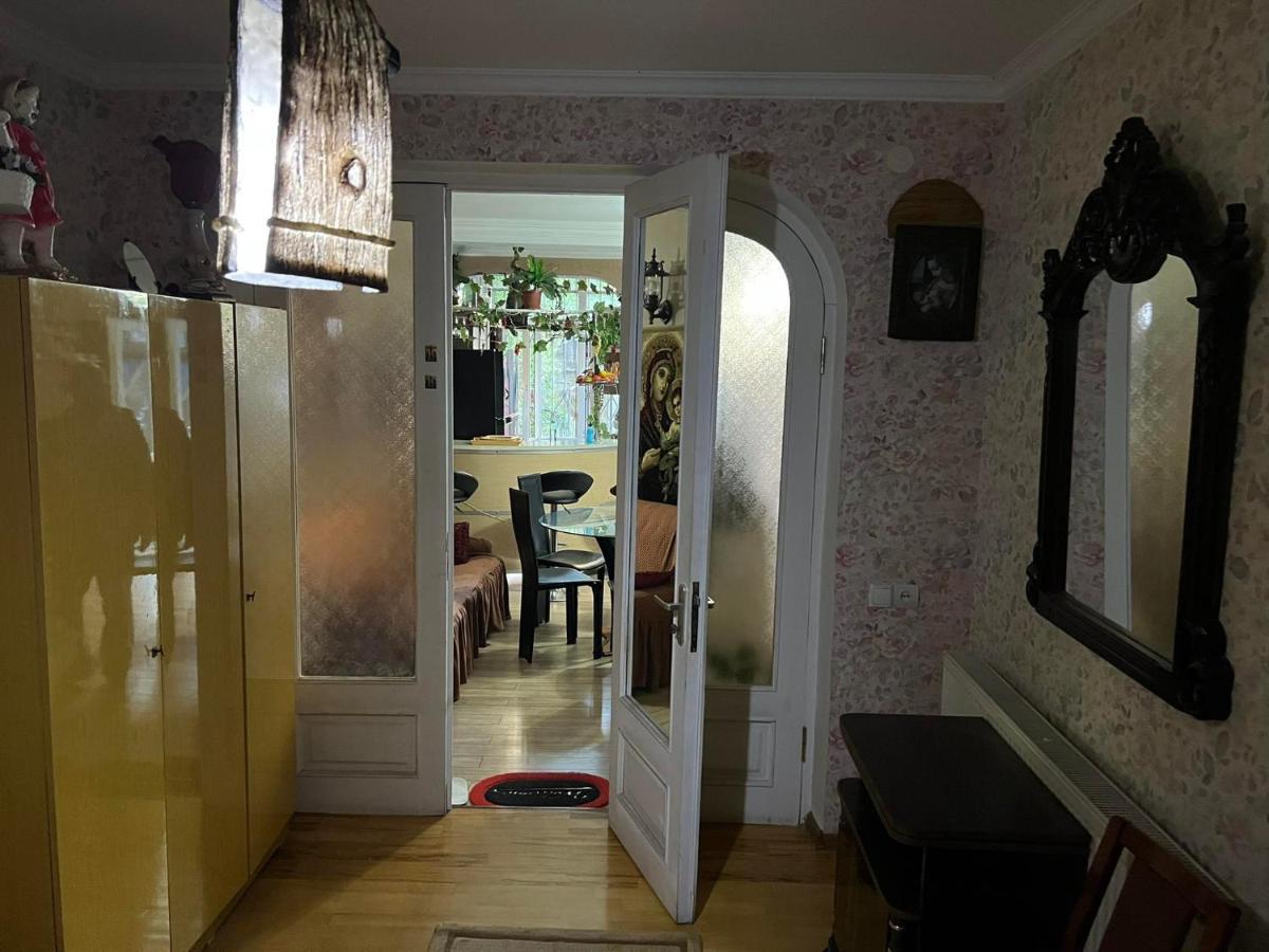 3 Room Flat In Tbilisi Ngoại thất bức ảnh